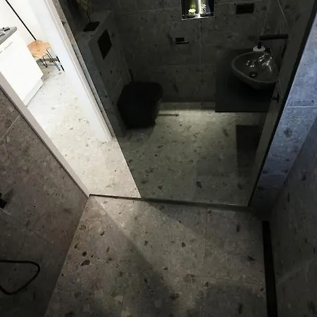 Mit Badewanne, Kamin Und Parkplatz Apartament Graz