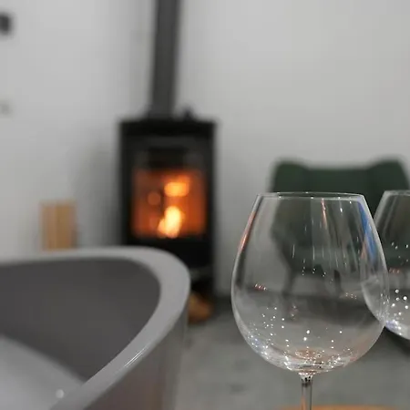 Mit Badewanne, Kamin Und Parkplatz Apartament *