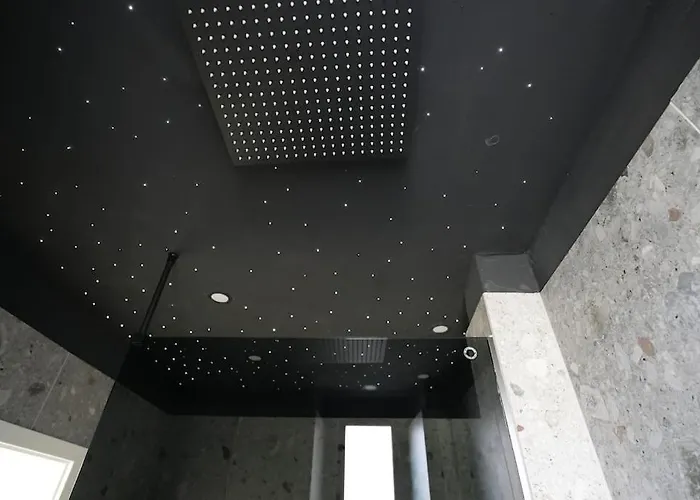 Mit Badewanne, Kamin Und Parkplatz Appartement